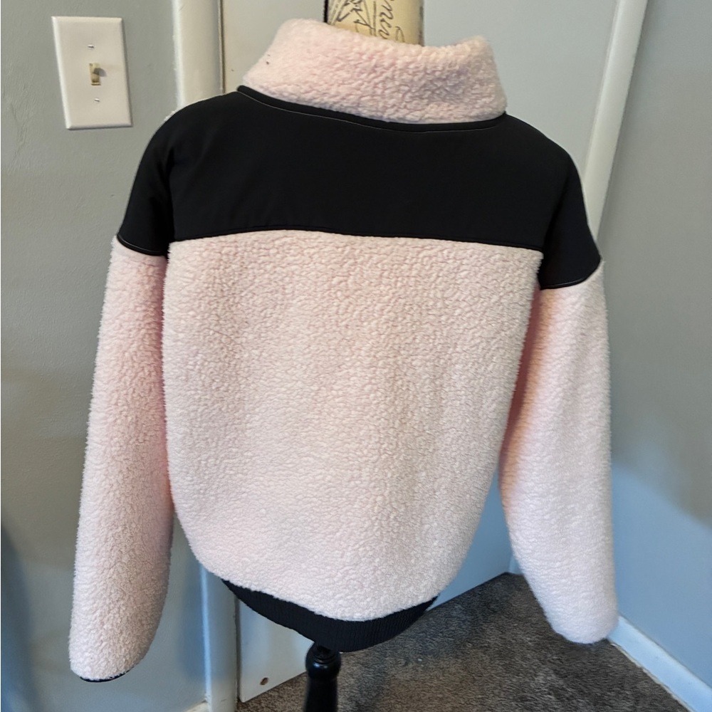 WOMANS UNDER ARMOUR TEDDY JACKET-XLARGE - Picture 2 of 6